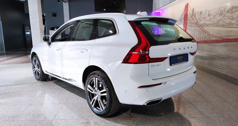 Volvo XC 60 cena 246600 przebieg: 74656, rok produkcji 2021 z Puck małe 781